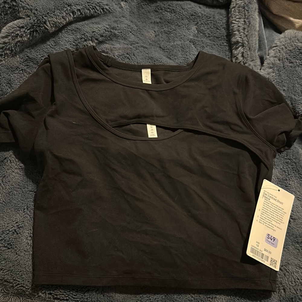 Get centred short sleeve